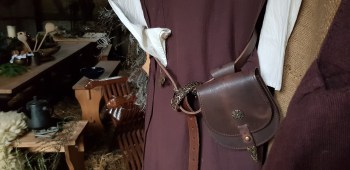 Mittelalter-Schmuck-Wikingerarmreif-Gürteltasche- 004